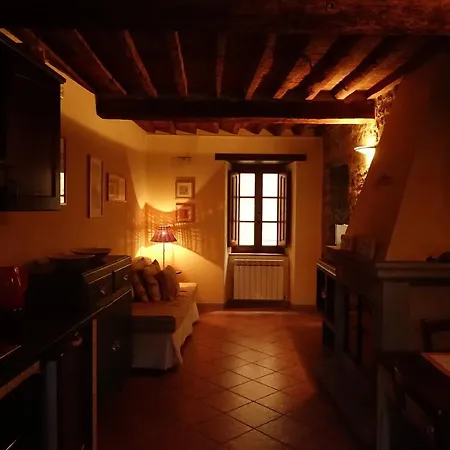 Le Muse Sillico Nyaraló *