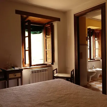 Le Muse Sillico Nyaraló *